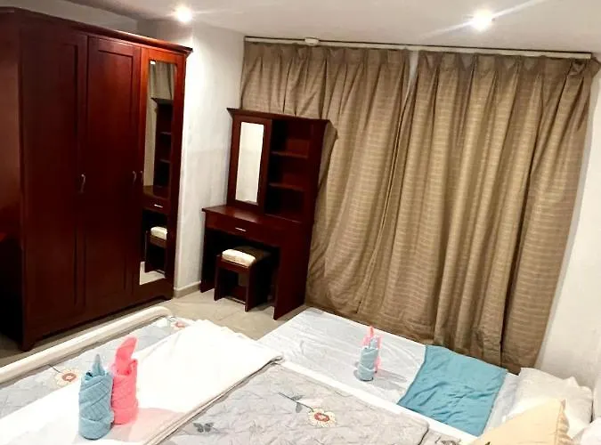 Cubic P 1902 Aparthotel